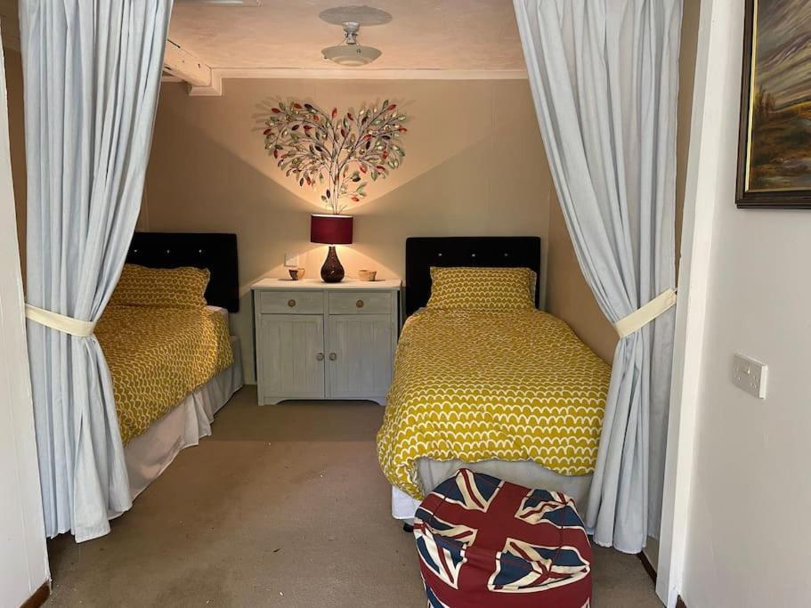 Ivy Cottage Salters Lode Экстерьер фото